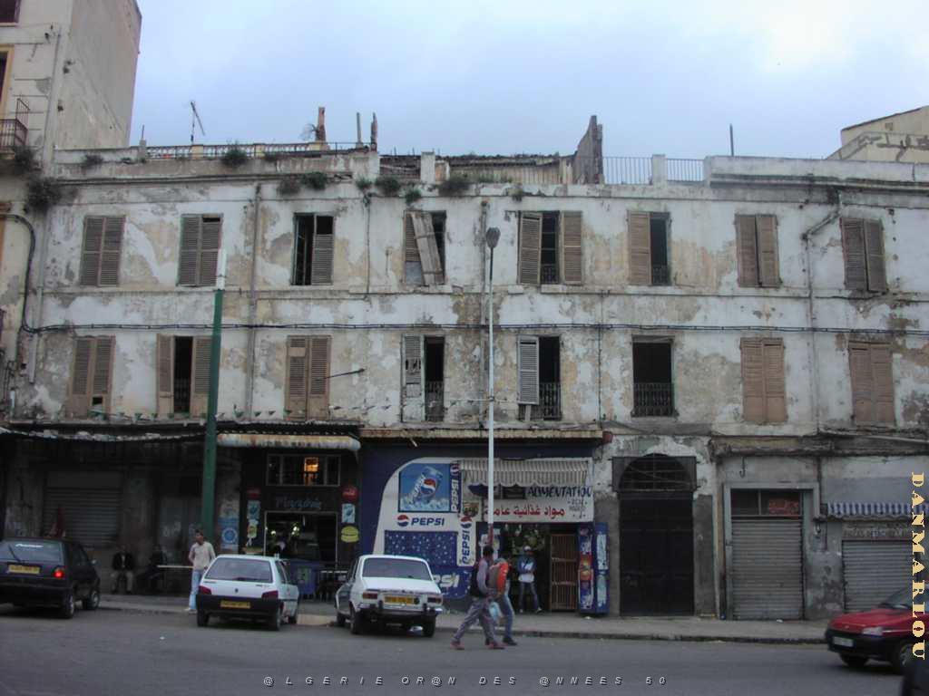 ORAN LA MARINE ET LES ANCIENS IMMEUBLES.JPG